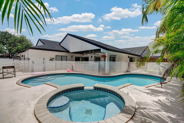 21641 SUTTERS Lane, Boca Raton, FL 33428