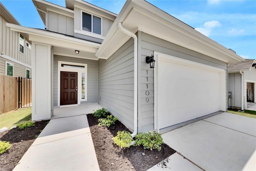 11109 Sentinel DR, Austin, TX 78747