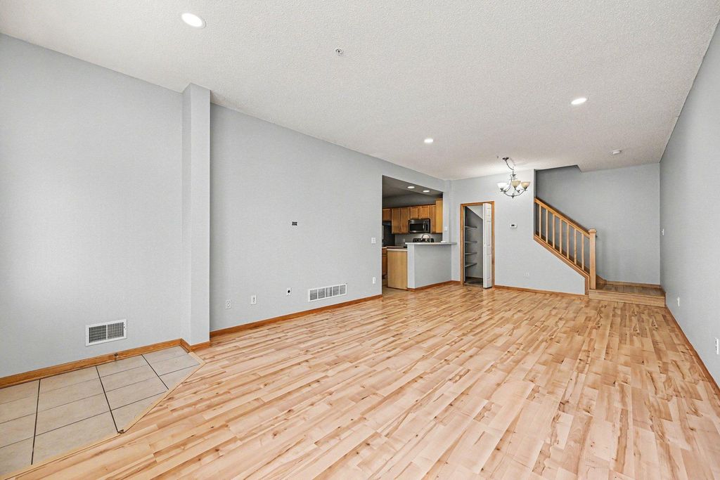 11212 Aberdeen Street NE C, Blaine, MN 55449 — photo 3