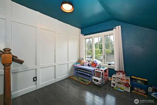 9556 Phinney Avenue N, Seattle, WA 98103