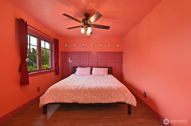 9556 Phinney Avenue N, Seattle, WA 98103