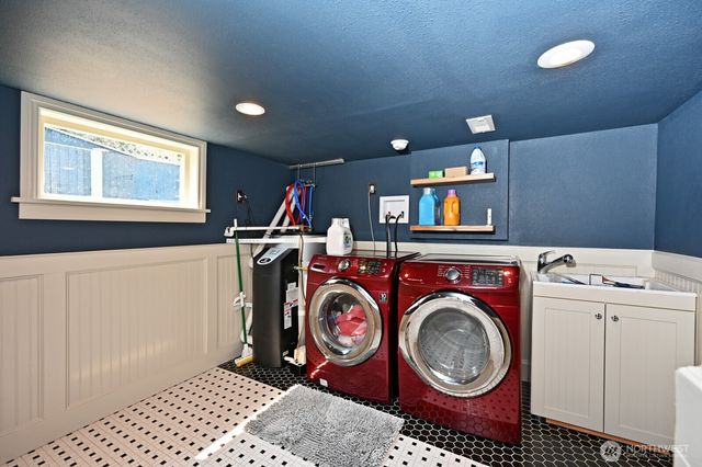 9556 Phinney Avenue N, Seattle, WA 98103
