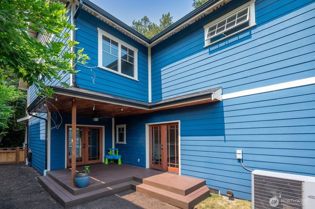 9556 Phinney Avenue N, Seattle, WA 98103