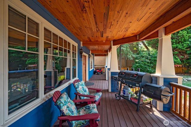9556 Phinney Avenue N, Seattle, WA 98103