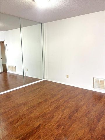 5900 Grelot Road 101, Mobile, AL 36609