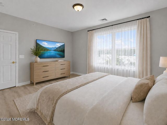 136 Mill Pond Way 22, Eatontown, NJ 07724