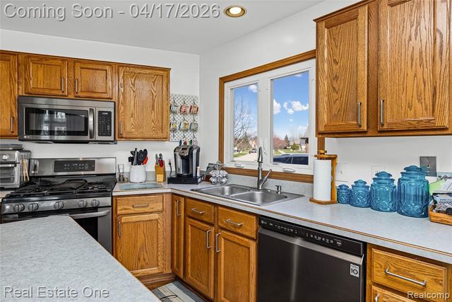 14817 Sparrow Drive, Shelby Twp, MI 48315