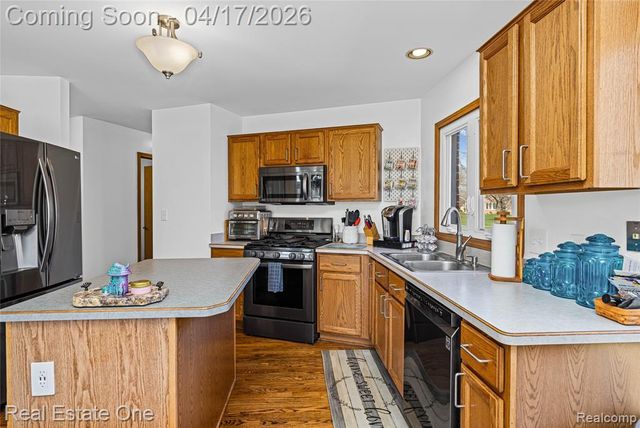 14817 Sparrow Drive, Shelby Twp, MI 48315