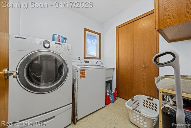 14817 Sparrow Drive, Shelby Twp, MI 48315