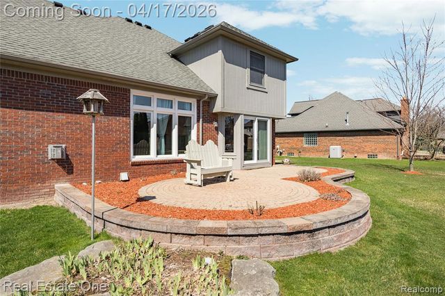 14817 Sparrow Drive, Shelby Twp, MI 48315