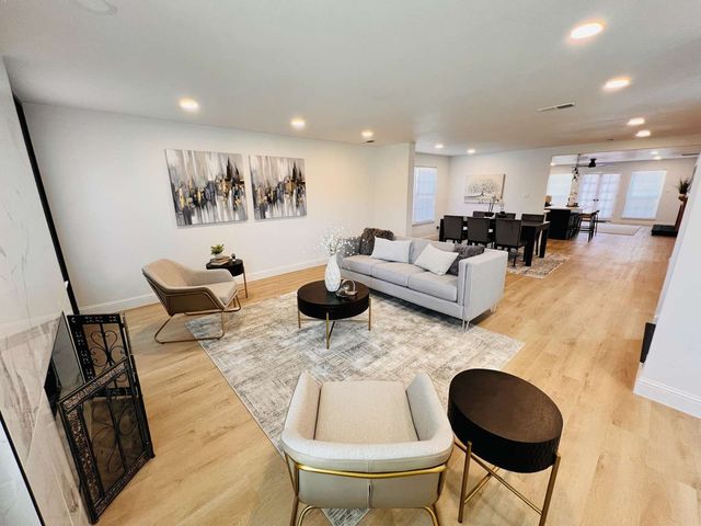 7720 Radford Circle, Plano, TX 75025