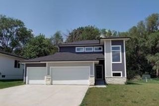 10009 Powell Avenue, Johnston, IA 50131
