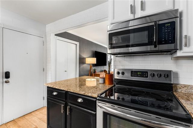2240 Cheshire Bridge NE Road 206, Atlanta, GA 30324