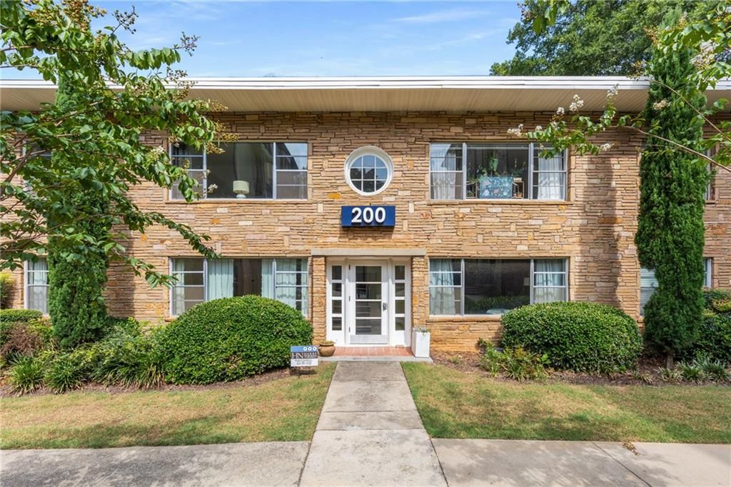 2240 Cheshire Bridge NE Road 206, Atlanta, GA 30324
