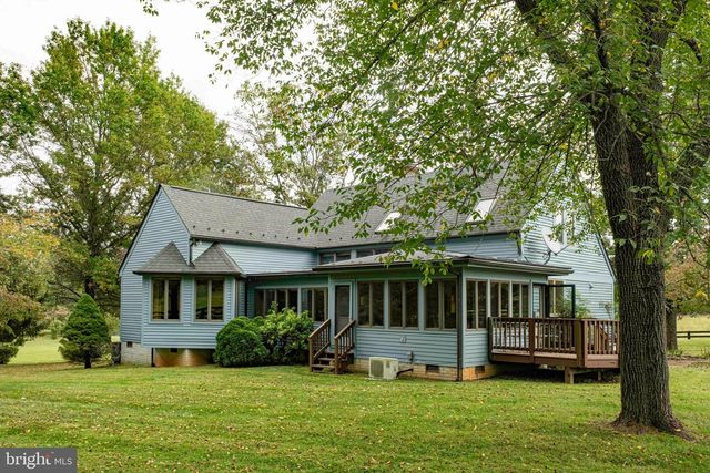 521 DEARING RD, Huntly, VA 22640
