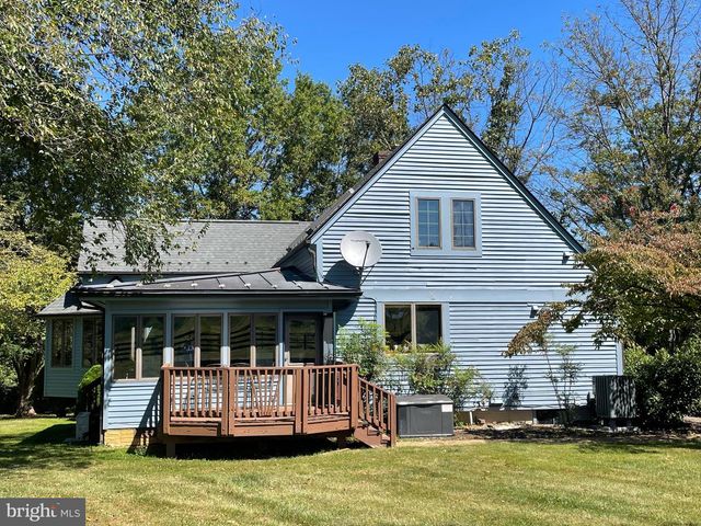 521 DEARING RD, Huntly, VA 22640