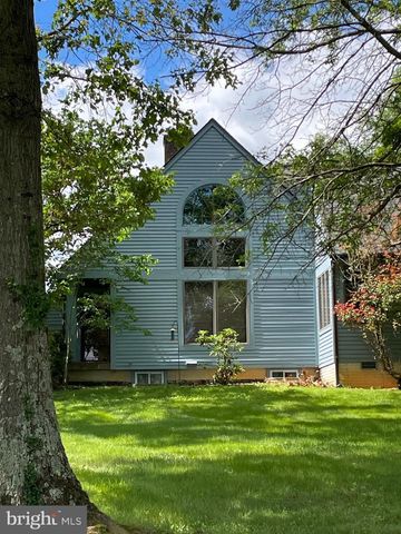 521 DEARING RD, Huntly, VA 22640