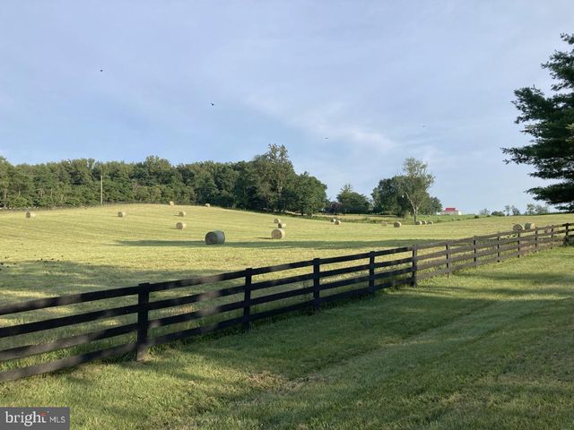 521 DEARING RD, Huntly, VA 22640