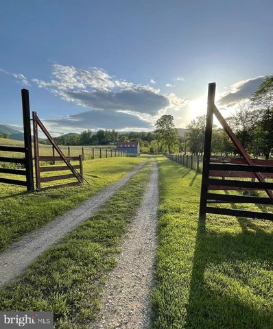 521 DEARING RD, Huntly, VA 22640