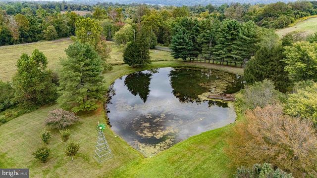 521 DEARING RD, Huntly, VA 22640