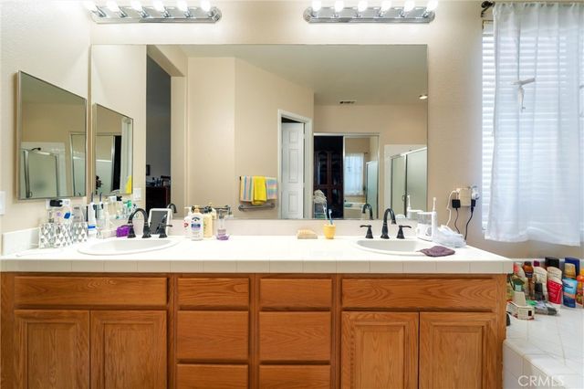 29325 Sparkling Drive, Menifee, CA 92584