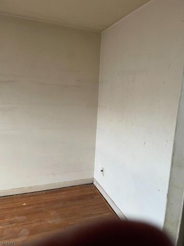 128 Boyden Ave B, Maplewood Twp., NJ 07040