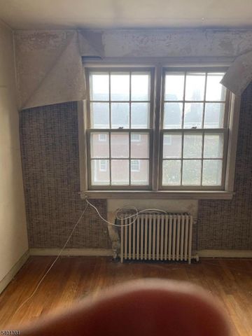 128 Boyden Ave B, Maplewood Twp., NJ 07040