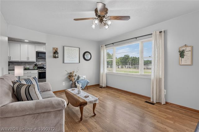 4511 Alma Highway, Van Buren, AR 72956