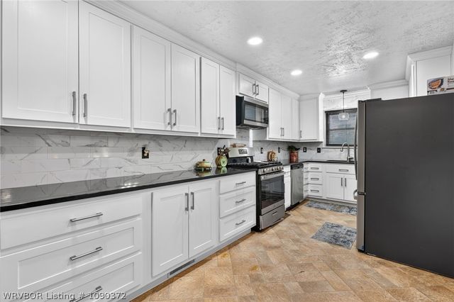 4511 Alma Highway, Van Buren, AR 72956