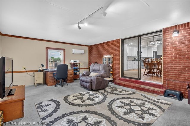 4511 Alma Highway, Van Buren, AR 72956