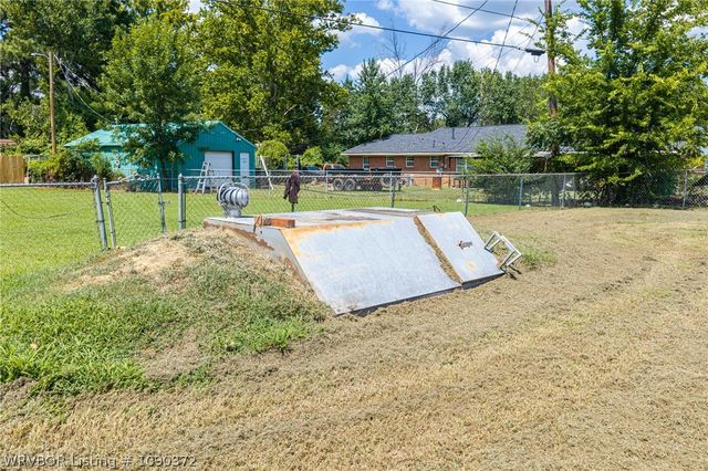 4511 Alma Highway, Van Buren, AR 72956