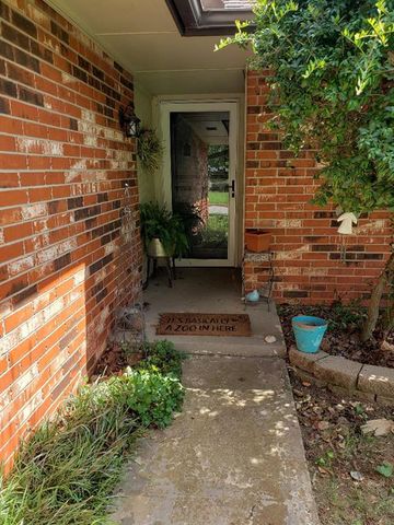 2336 Appleway Street, Edmond, OK 73013