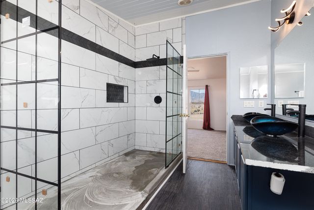 9398 E Bloomfield Road, Hereford, AZ 85615