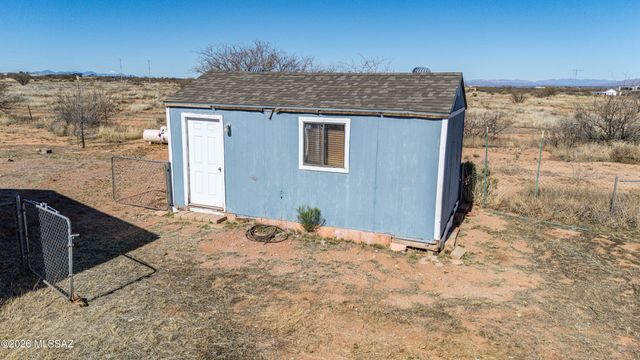 9398 E Bloomfield Road, Hereford, AZ 85615