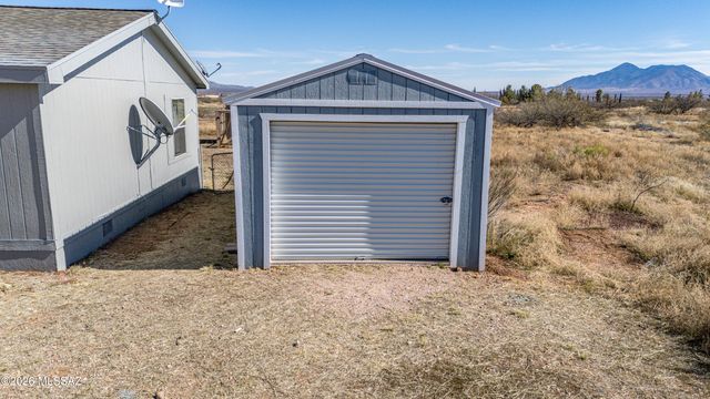 9398 E Bloomfield Road, Hereford, AZ 85615