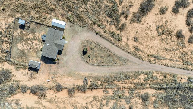 9398 E Bloomfield Road, Hereford, AZ 85615