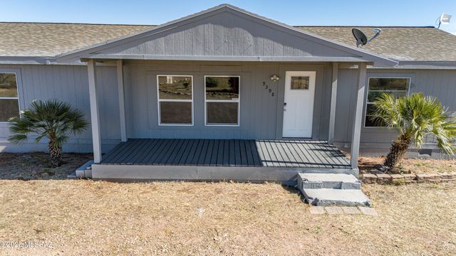 9398 E Bloomfield Road, Hereford, AZ 85615