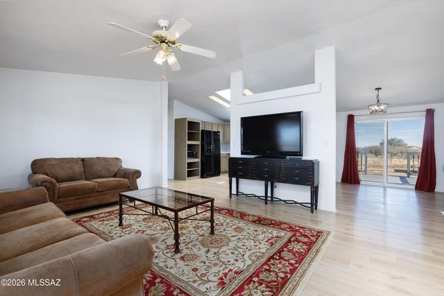 9398 E Bloomfield Road, Hereford, AZ 85615