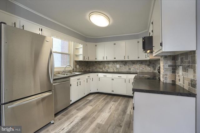 425 E WALNUT ST, Lewistown, PA 17044