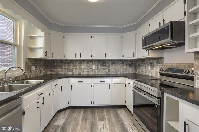 425 E WALNUT ST, Lewistown, PA 17044