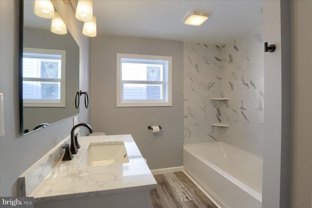 425 E WALNUT ST, Lewistown, PA 17044