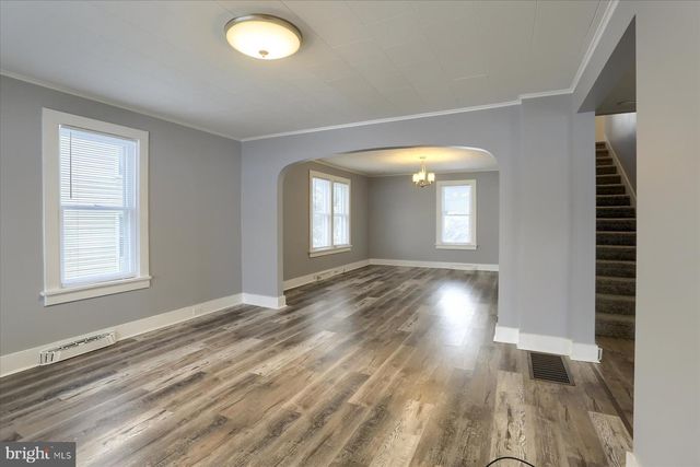 425 E WALNUT ST, Lewistown, PA 17044