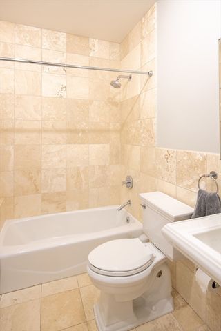 11 Wyman St 2B, Boston, MA 02130