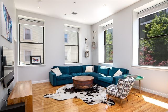 11 Wyman St 2B, Boston, MA 02130