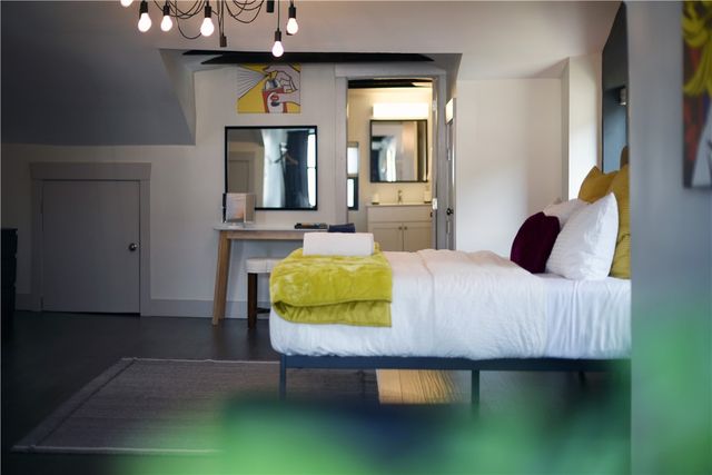 103 57th St, Lawrenceville, PA 15201