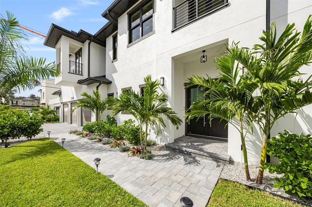 3701 S LYNWOOD AVENUE, Tampa, FL 33611