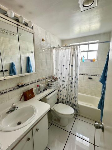 300 Galen Drive 206, Key Biscayne, FL 33149