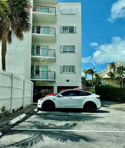 300 Galen Drive 206, Key Biscayne, FL 33149