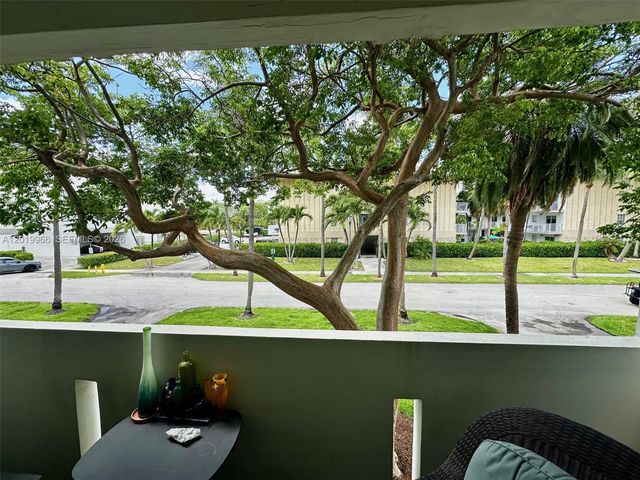 300 Galen Drive 206, Key Biscayne, FL 33149
