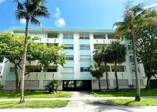 300 Galen Drive 206, Key Biscayne, FL 33149
